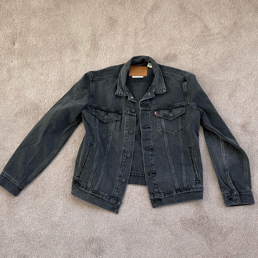 NWOT Levi’s denim jacket Sz S